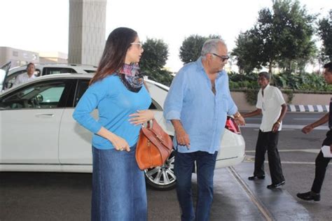 Sridevi Spotted With Her Husband At Airport Photos - FilmiBeat