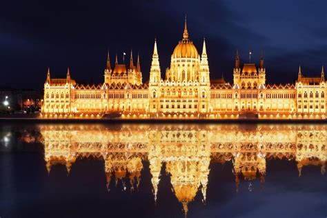 Budapest by Night | Gray Line