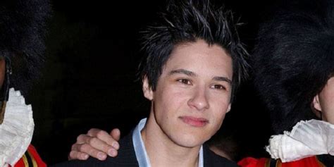 Oliver James - Age, Family, Bio | Famous Birthdays