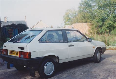 1990 Lada Samara 1.3L (taken when new?) Socialist Countries, Bury St ...