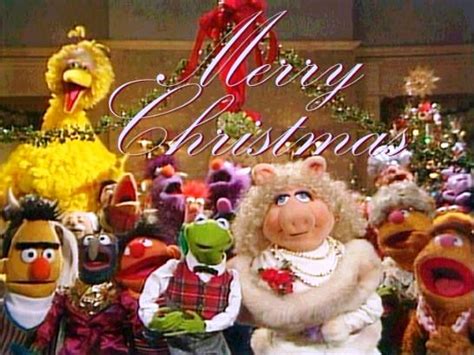 Muppet Christmas Wallpaper - WallpaperSafari