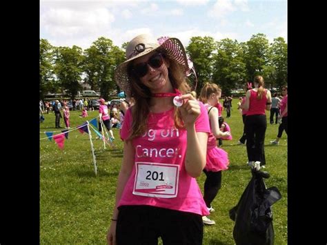 Lauren Cowling is fundraising for Cancer Research UK