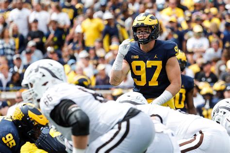 Michigan DE Aidan Hutchinson: 'We're coming for everything'