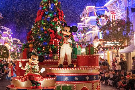 Christmas at Disney World survival guide: Everything to know