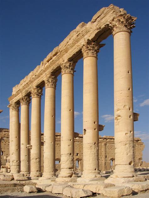 Greek Columns in Architecture