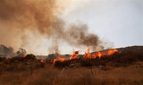 Wildfire forces 4,000 people to evacuate in California | Kumneger Media