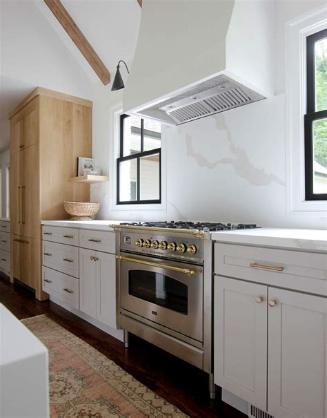 What is the Best Range Hood Height for Your Kitchen? - Plank and Pillow