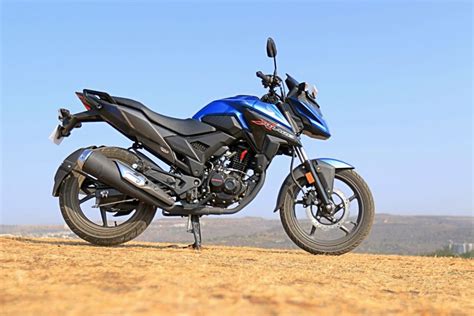 Honda X-Blade Review In Pictures | BikeDekho