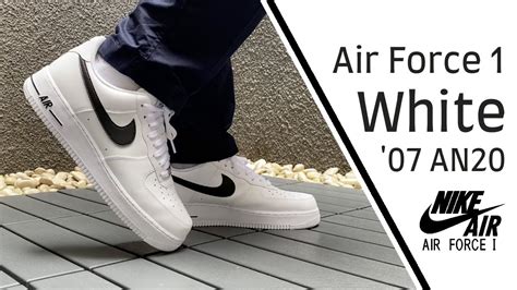 Venta > nike af1 on feet > en stock