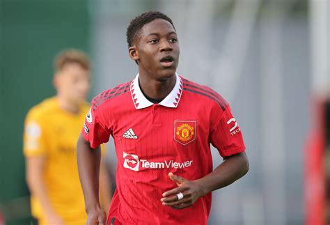 Kobbie Mainoo 'doing well' training with Manchester United first team