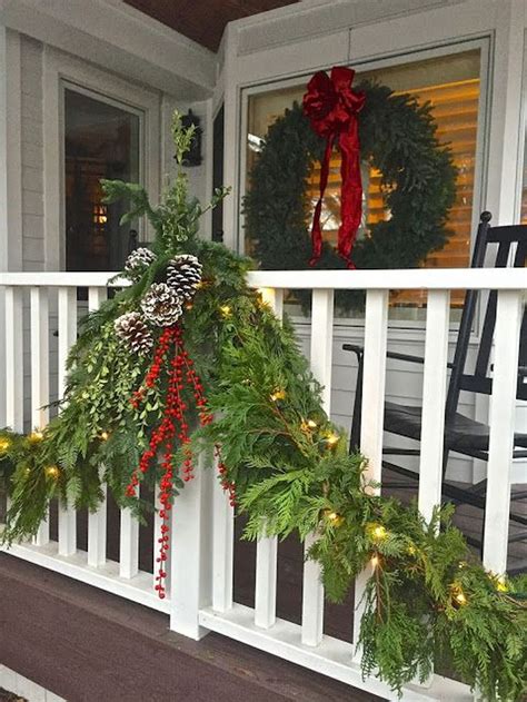 40 Fabulous Christmas Patio Decor Ideas - PIMPHOMEE