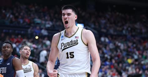 Purdue's Zach Edey Named 2023 Men's Wooden Award Winner | News, Scores ...