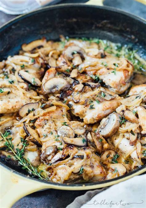 Creamy Skillet Mushroom Chicken - Skillet Chicken with Mushrooms Dish