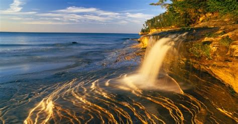 Lakeshore Trail, Pictured Rocks National Seashore, MI | The 50 Best Trails | Men's Journal