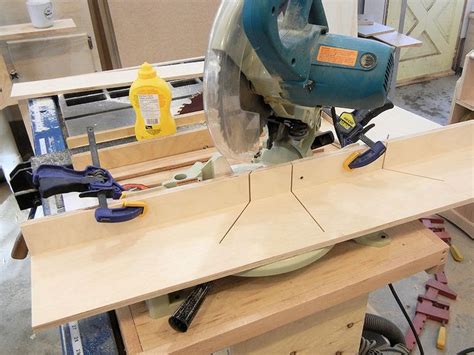 Small Zero Clearance Miter Saw Fence - Shop Tricks & Tips - IBUILDIT.CA | Miter saw, Mitered, Fence