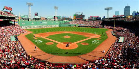 Fenway Park Tours - Frum Family Trips- Trippo Hippo