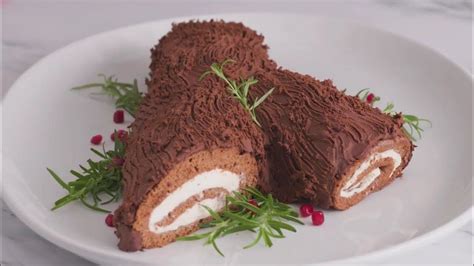 How to Make a Chocolate Yule Log Cake | The Pioneer Woman - Ree Drummond Recipes - YouTube