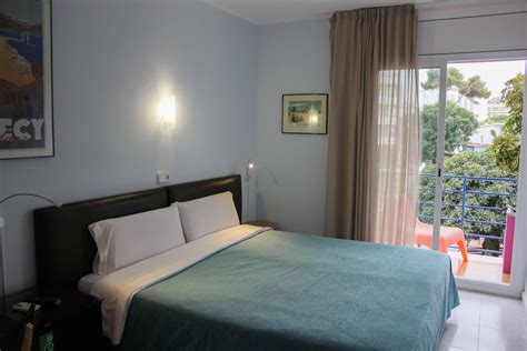 Room with balcony | Hotel Alexandra Sitges 🌈