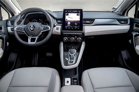 Renault Captur (2021) Interior Layout, Dashboard & Infotainment | Parkers