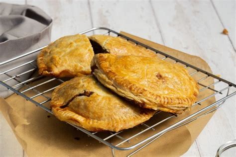 Forfar Bridie Recipe - Scottish Handheld Meat Pies - Scottish Scran