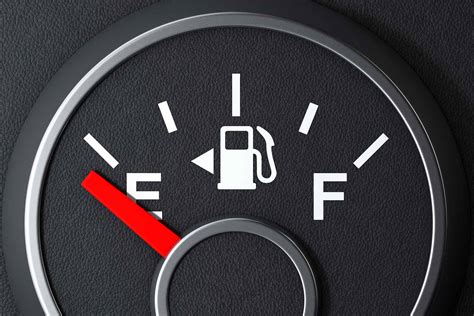 5 Things to Do if Your Car Runs Out of Gas on the Highway - Mach 1 Services