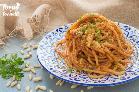 Pasta con acciughe - Forno e fornelli