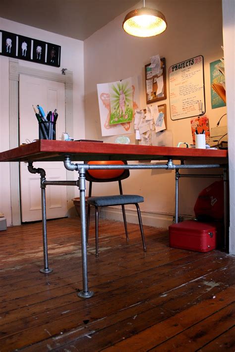 The Arting Starvist: DIY Pipe Desk with Salvaged Door