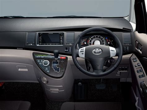 Toyota ISis technical specifications and fuel economy