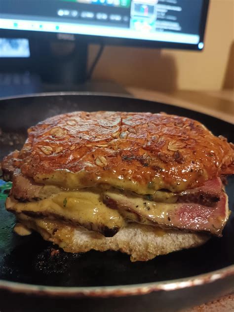 [homemade] cheese sauce steak sandwich : r/food