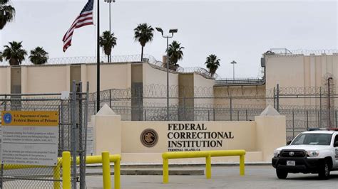 70% of inmates tested have COVID-19: Bureau of Prisons - ABC News