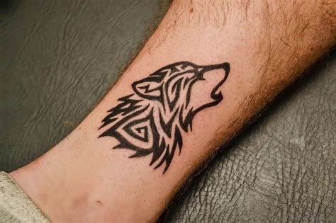 41 Marvelous Wolf Tattoos For Leg