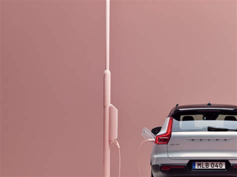 Volvo Goes Fully Electric With the XC40 Recharge