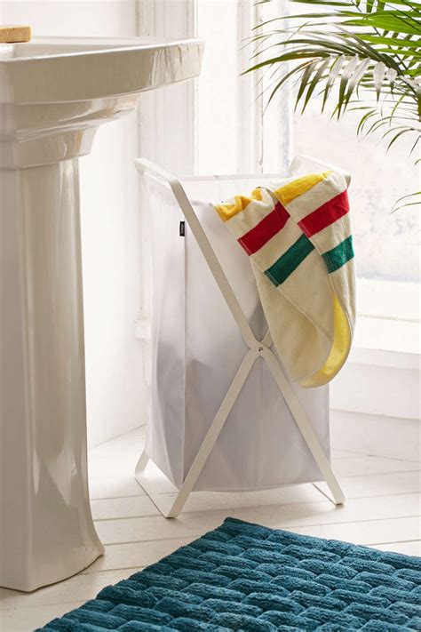 20 Laundry Basket Designs That Make Household Chores Stylish | Decoist