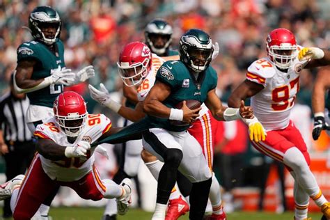 Philadelphia Eagles at Kansas City Chiefs picks, odds for NFL Week 11