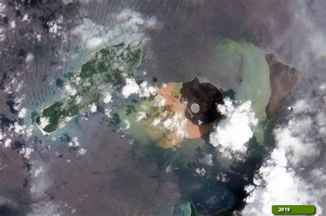 Krakatoa Volcano, Indonesia - Image of the Week - Earth Watching