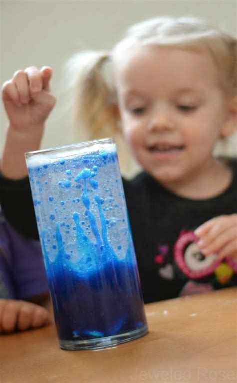 Make a lava lamp & WOW the kids- super simple FUN! Science Experiments Kids, Science Fair ...