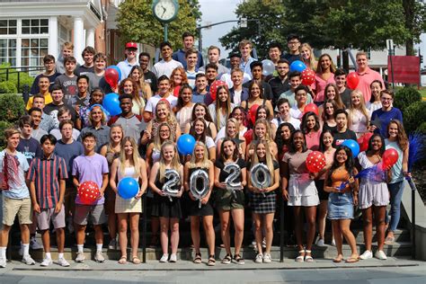 Moorestown Friends on Twitter: "The Class of 2020 is looking good on the first day of school!…