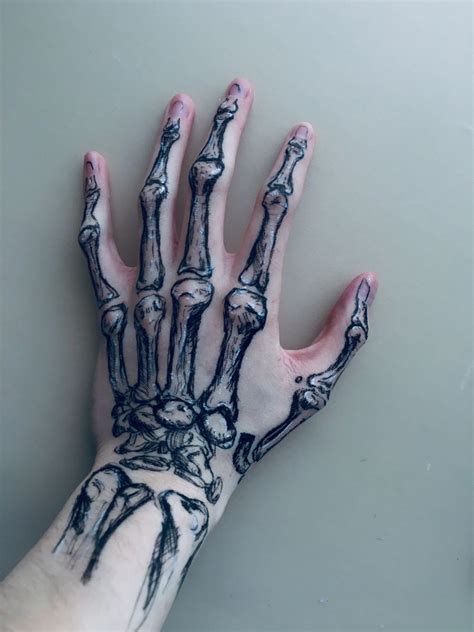 Skeleton hand – Artofit