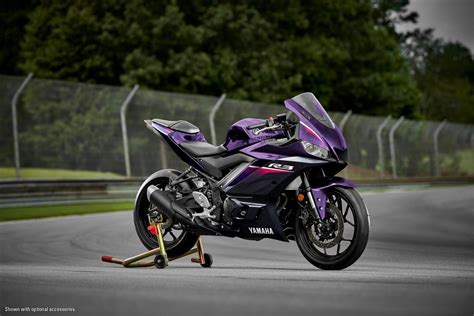 Yamaha YZF-R3 (2023) Ungu Kini di Amerika, Harga Naik RM890!