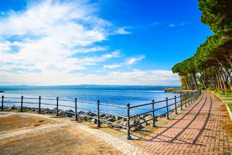 Lago di Bolsena, scopri il meraviglioso lago del Lazio