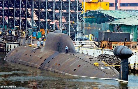 Indian submarine INS Arihant begins sea trials | Daily Mail Online