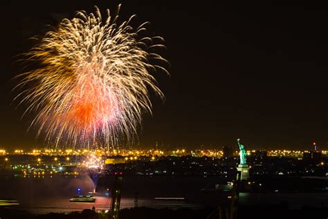 Statue of Liberty Fireworks 2015-06-21 | jqpubliq | Flickr