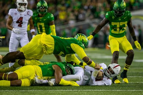 Bo Nix, Bucky Irving run No. 13 Oregon Ducks past Stanford: Game at a ...