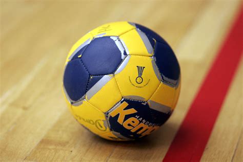 File:Handball the ball.jpg - Wikimedia Commons