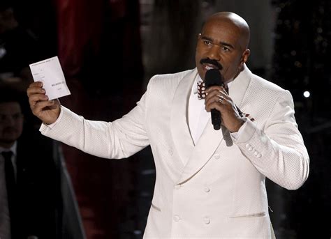 Inside Steve Harvey's multi-year deal to host Miss Universe - CBS News