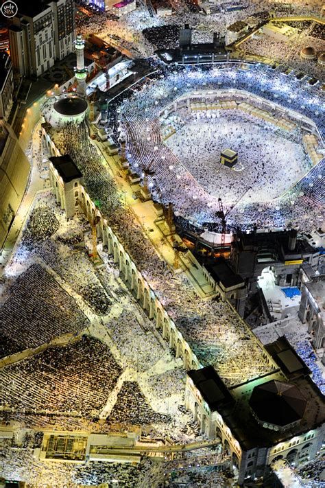 10 Amazing Aerial Photos from Makkah Taken During the 27th Night of Ramadan - IlmFeed