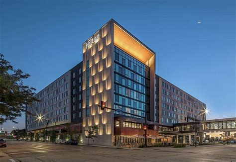 HILTON DES MOINES DOWNTOWN $93 ($̶1̶2̶0̶) - Updated 2021 Prices & Hotel Reviews - Iowa - Tripadvisor