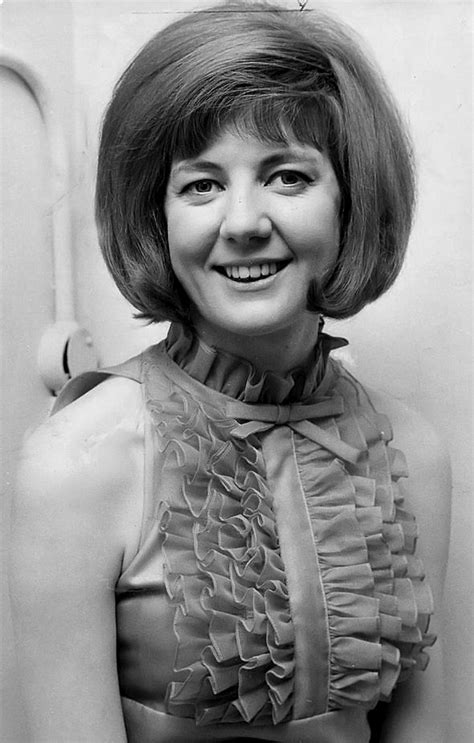 . Cilla Black | Cilla black, 1960s hair, Hair styles