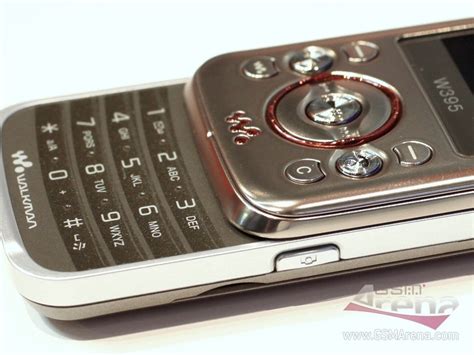 Sony Ericsson W395 pictures, official photos