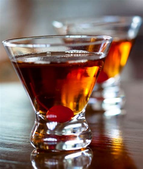 10 Best Bourbon Cocktail Recipes - Bourbon Whiskey Drinks to Make